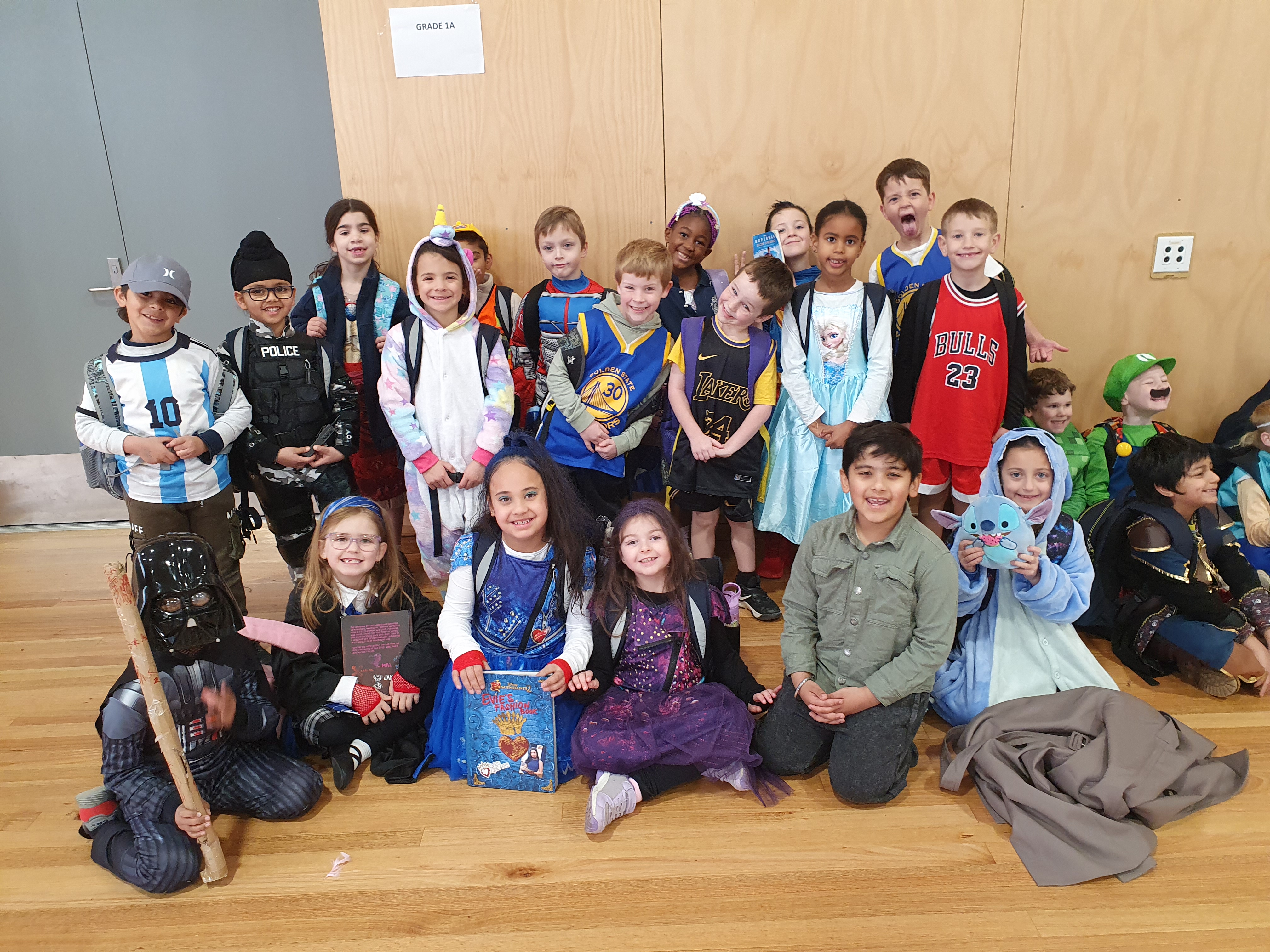 /uploaded_files/media/gallery/17563608131A book week.jpg